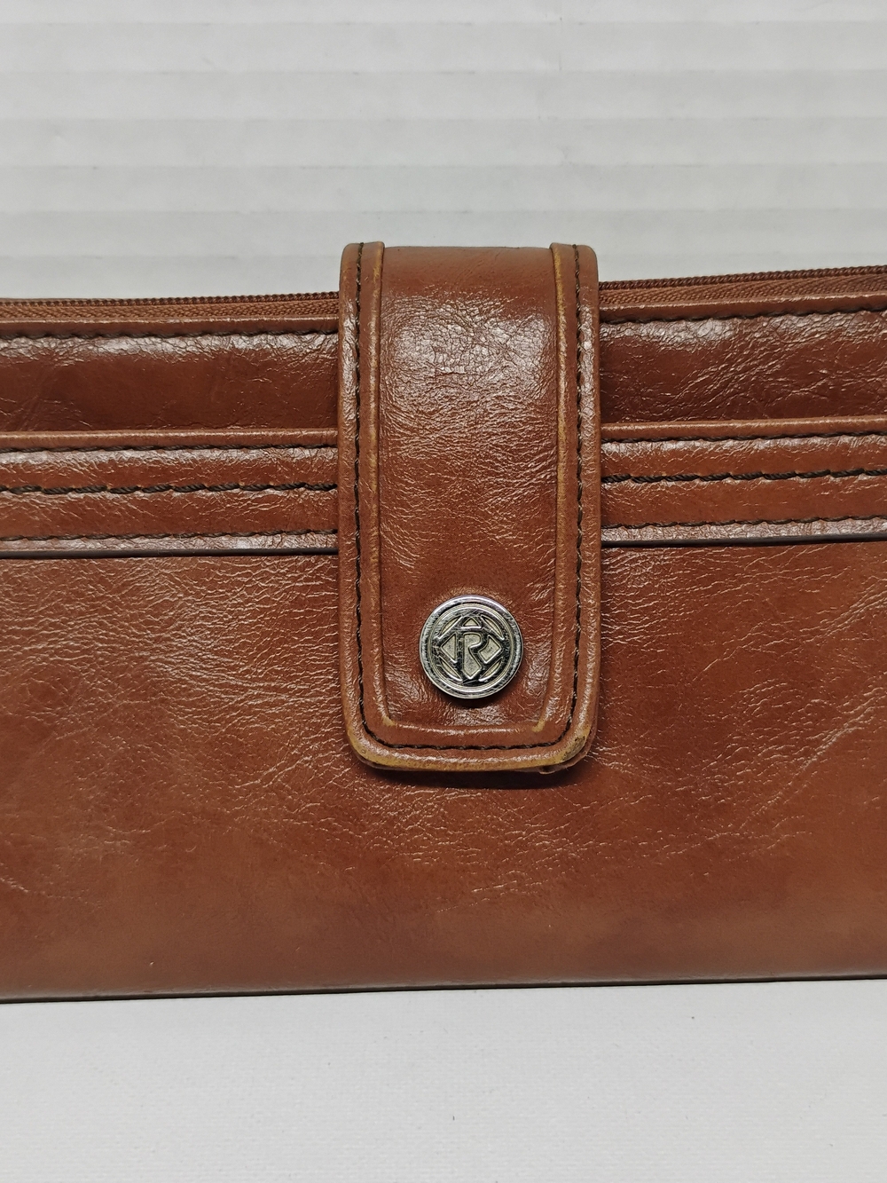 Relic Cognac Brown Leather Clutch Wallet with Silver Logo Snap